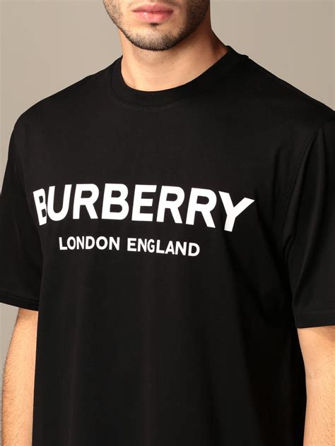 burberry t-shirts for men.